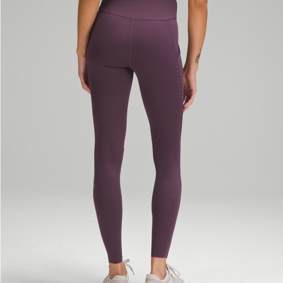 lululemon athletica Fast and Free High-Rise
Tight Leggings 25" with Pockets - Picture 3 of 12